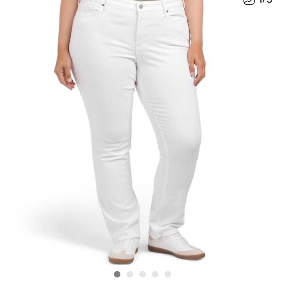 NYDJ Classic White Straight-Leg Jeans Bin E